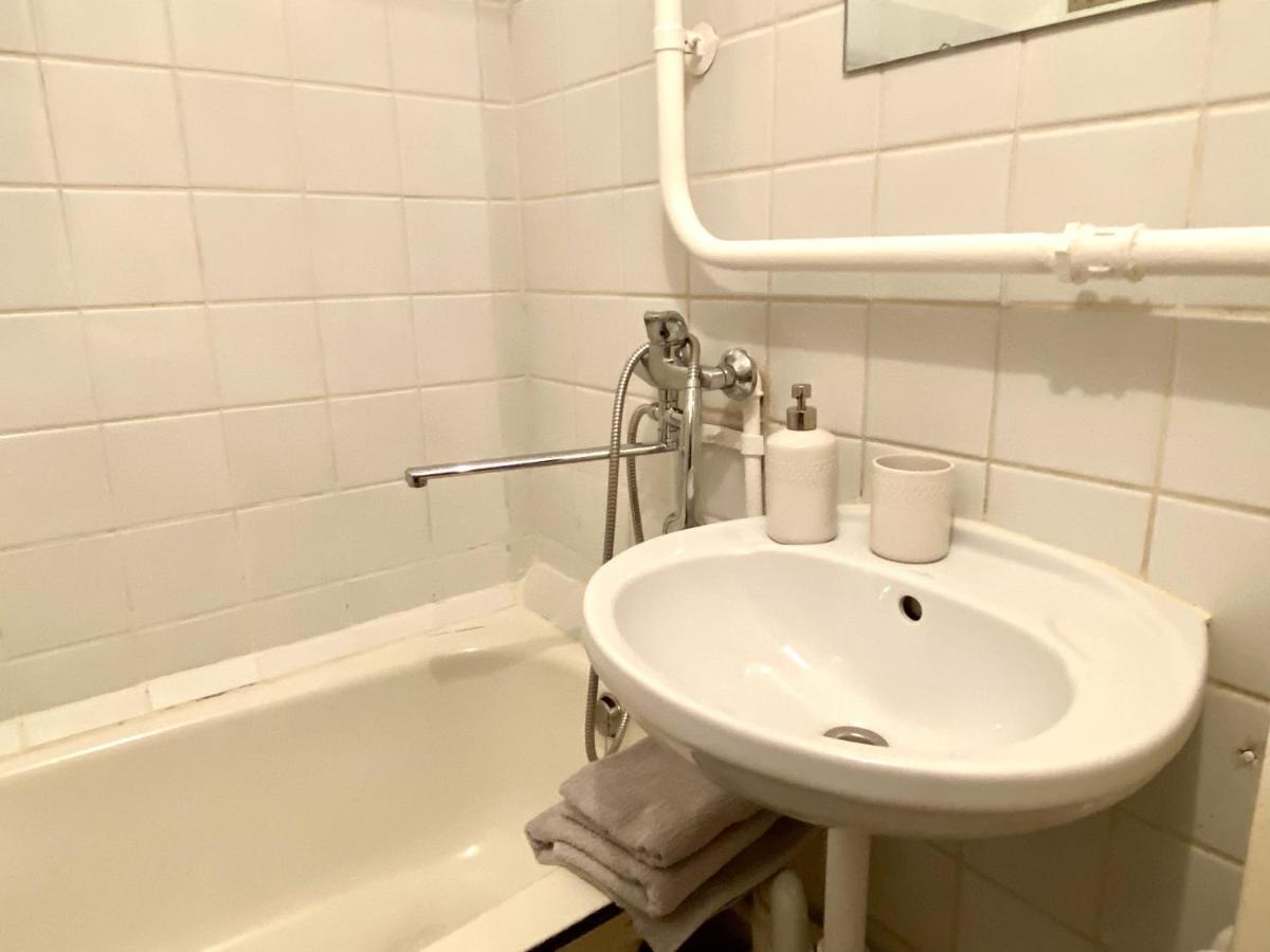 Spacious 3-Room Apartment & Parking 里加 外观 照片
